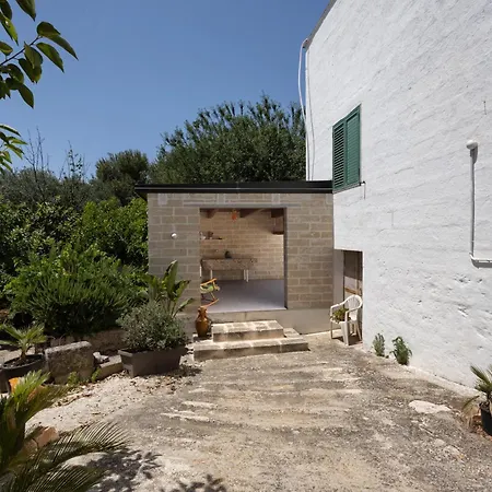 Wepuglia La Maison-d Bed and breakfast 3*
